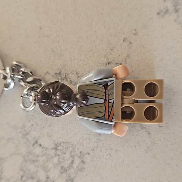 Lego Star Wars Rey Keychain - Picture 3 of 4